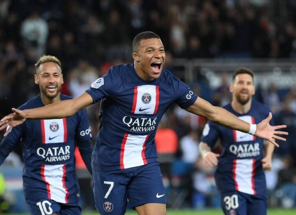 360直播网:舍伍德直言热刺需回归基础称若由我执教,现在完全有能力完成保级