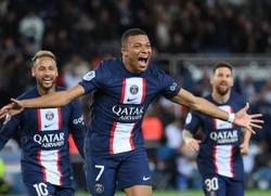 360直播网:舍伍德直言热刺需回归基础称若由我执教，现在完全有能力完成保级